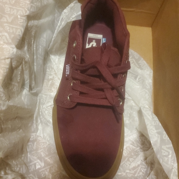 Chukka low vans - Picture 1 of 2